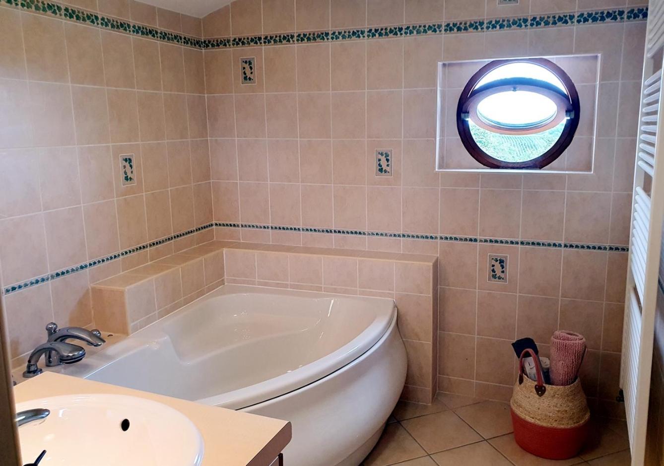 Le Clos Violet Clesse Holiday Home For 6 外观 照片